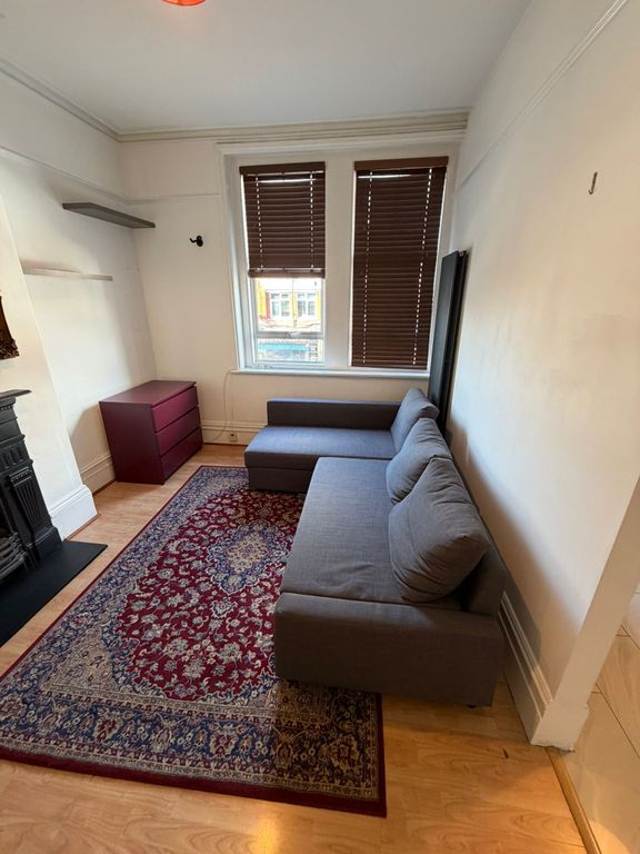 Property photo 3 of 8