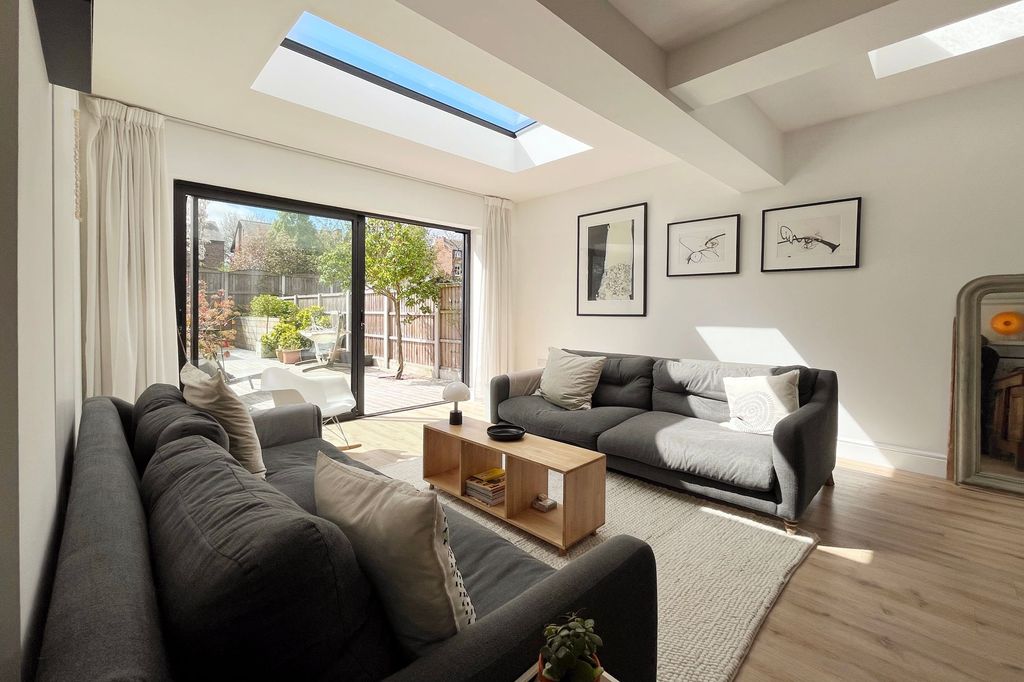 Property photo 3 of 19