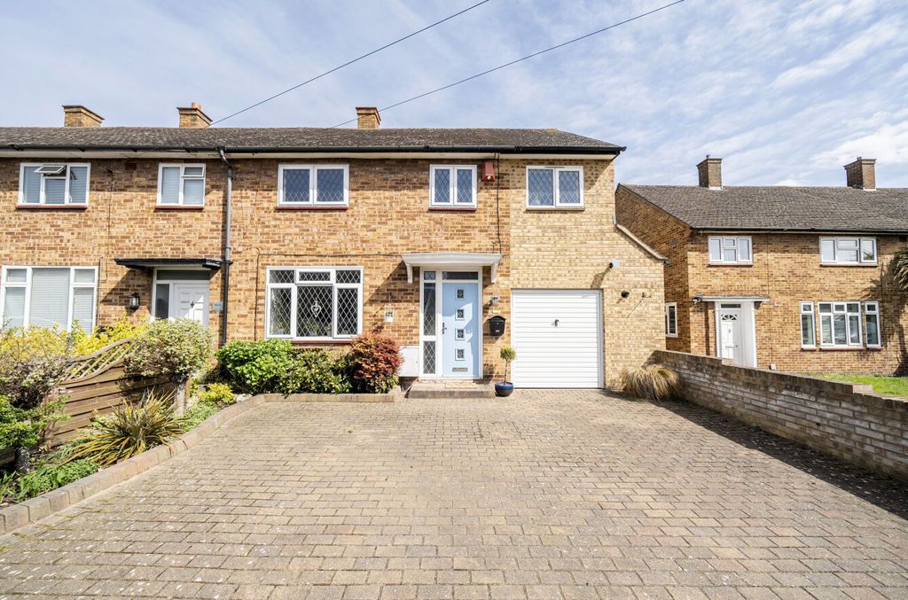 Property photo 1 of 17 Front