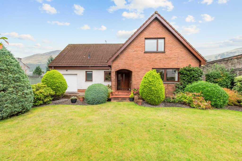 Property photo 1 of 18