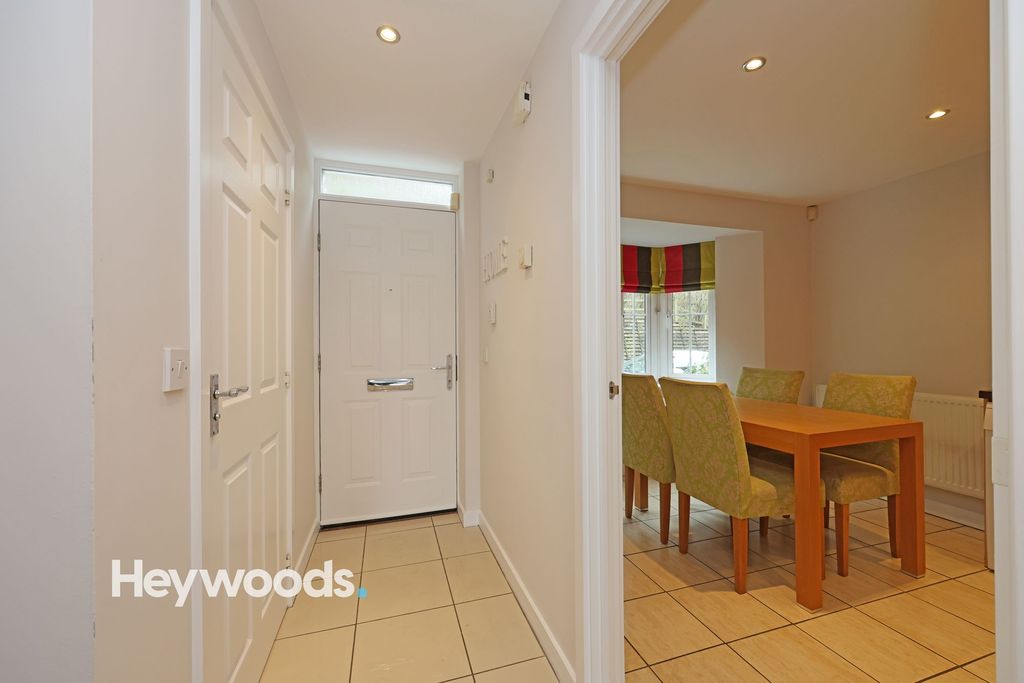 Property photo 3 of 40