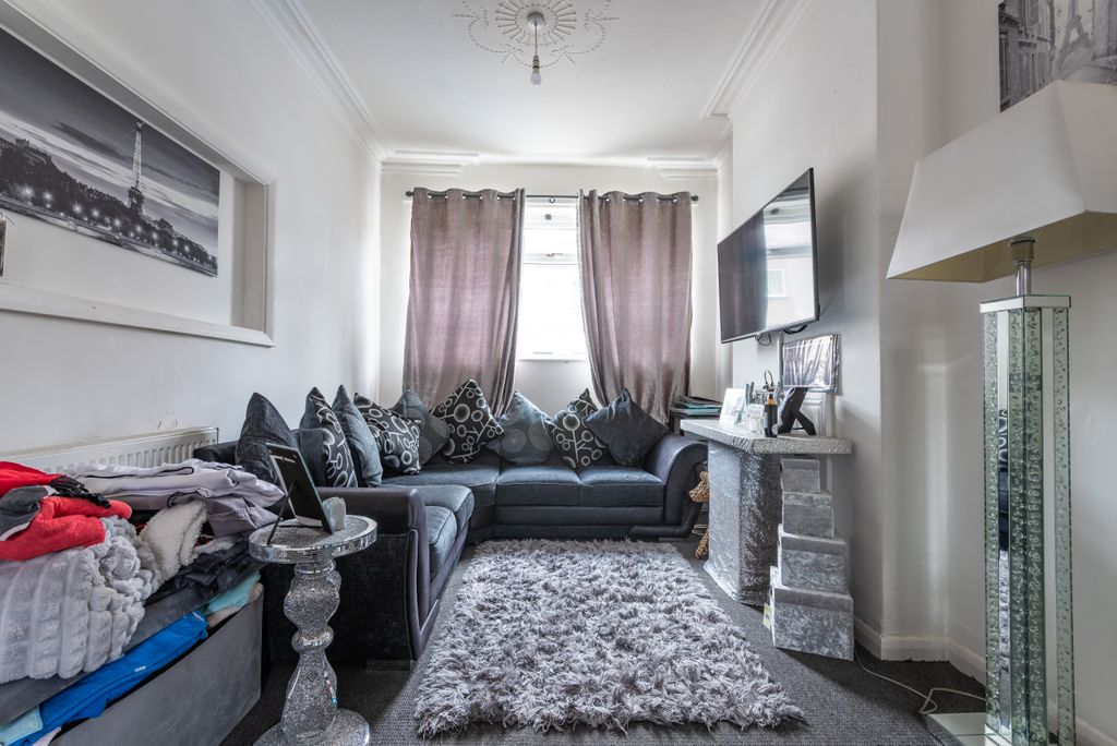 Property photo 2 of 15