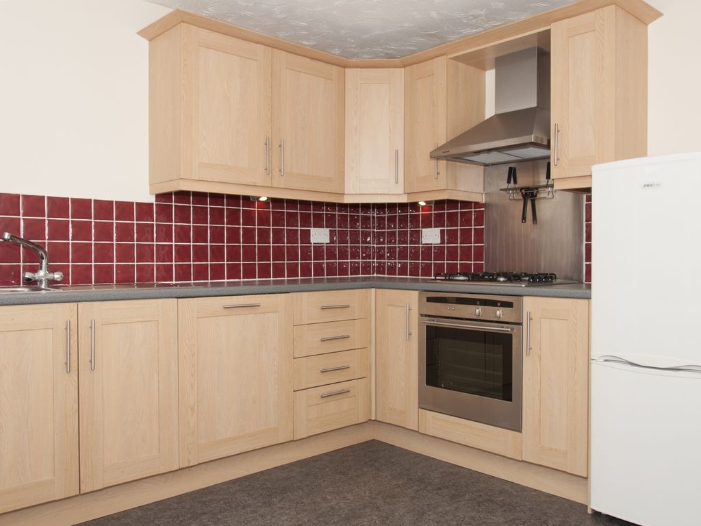Property photo 2 of 7 Kitchen3