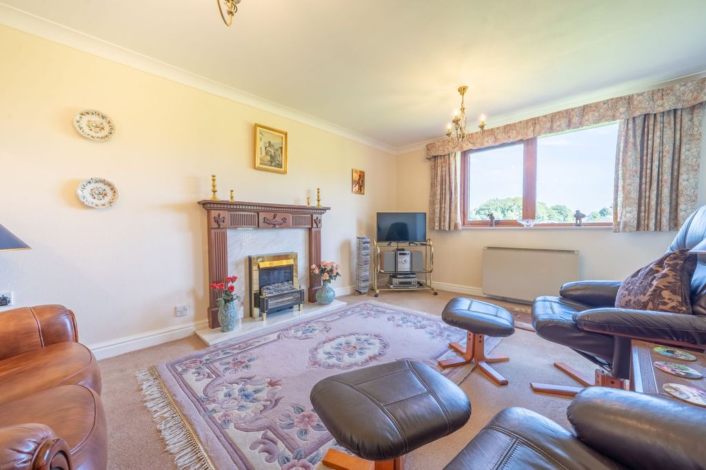 Property photo 2 of 27