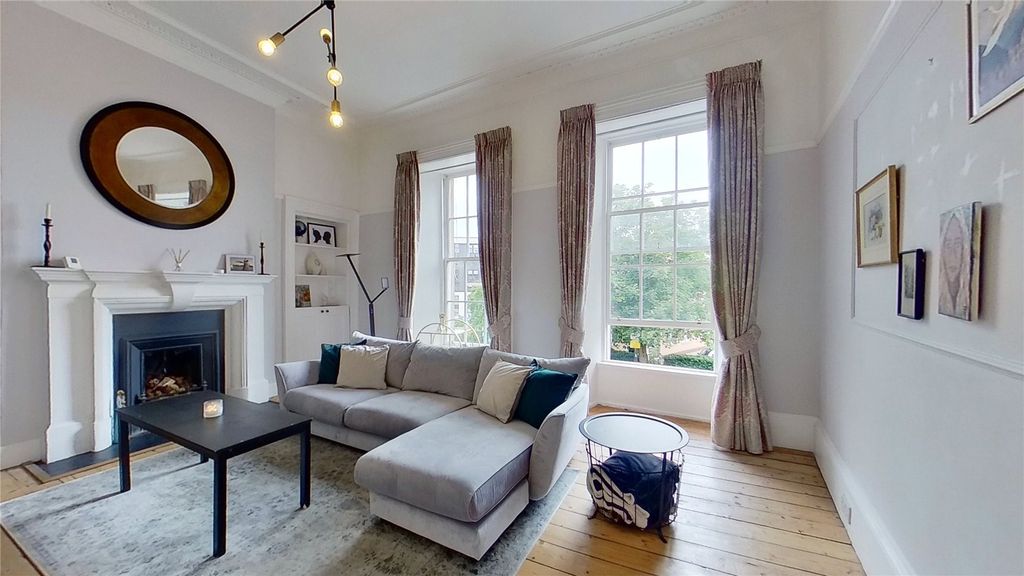 Property photo 2 of 12 Photo 2