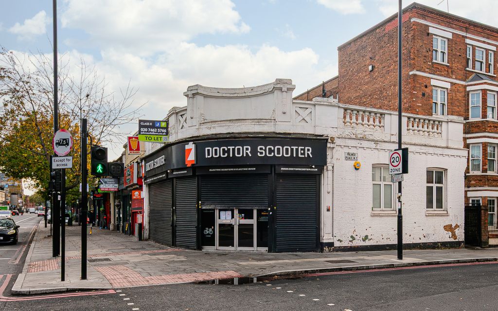 Property photo 3 of 3 185 Holloway Road-003