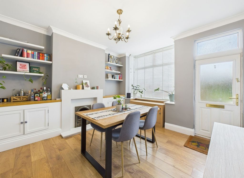 Property photo 3 of 15 Dining Room