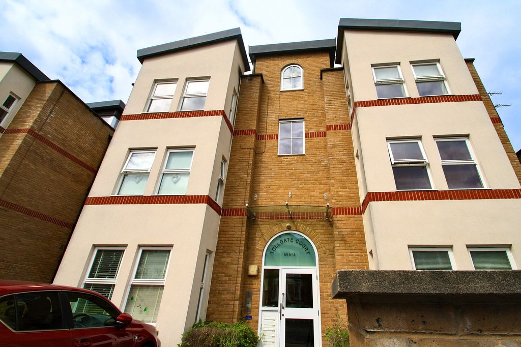 Property photo 1 of 8