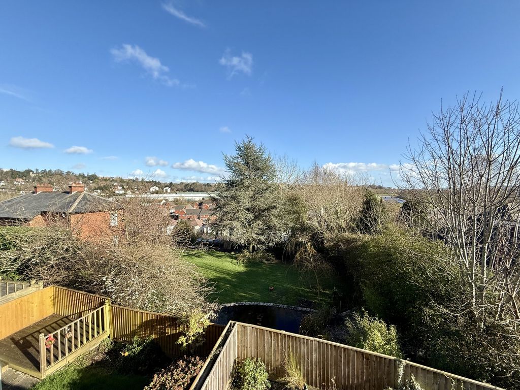 Property photo 2 of 18 Photo 11