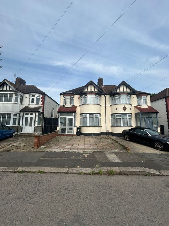 Property photo 1 of 8