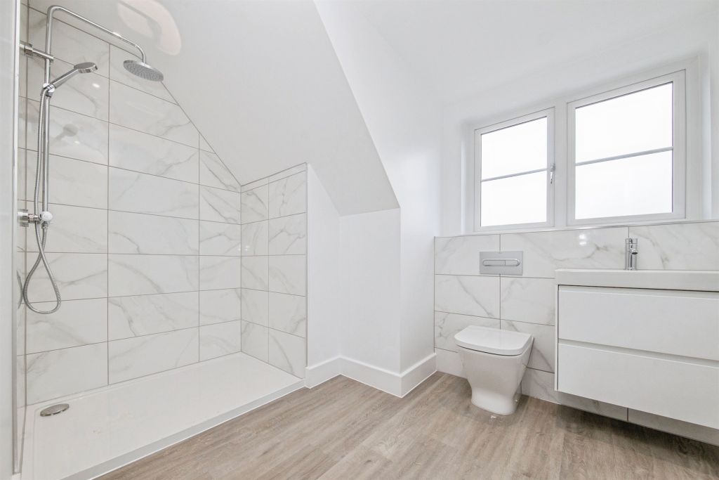 Property photo 3 of 25