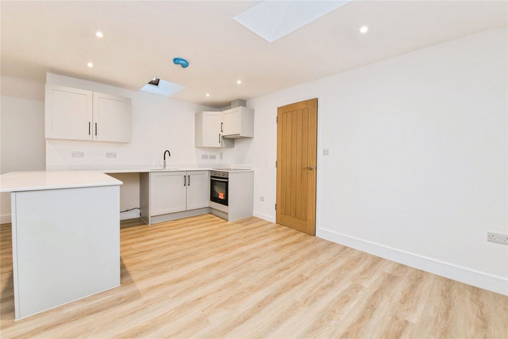Additional image 5 of 2 bed flat for saleKerslakes Court, Honiton, Devon EX14