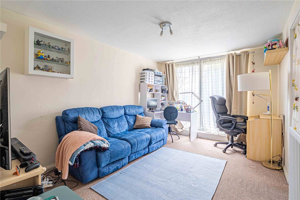 Property photo 2 of 12 Picture No. 16