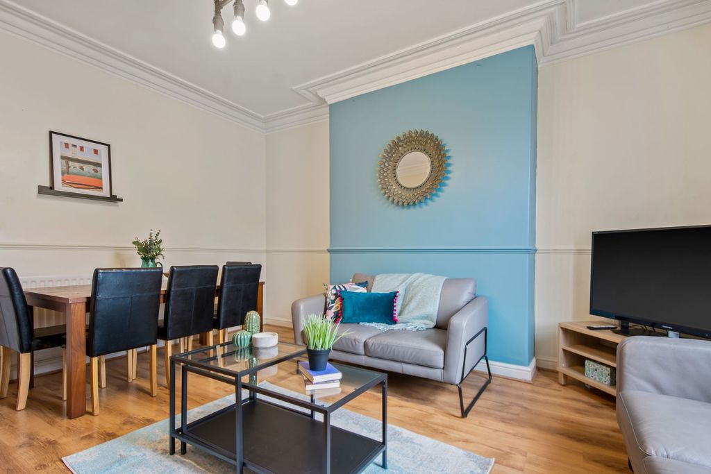 Property photo 3 of 17 Property Photo