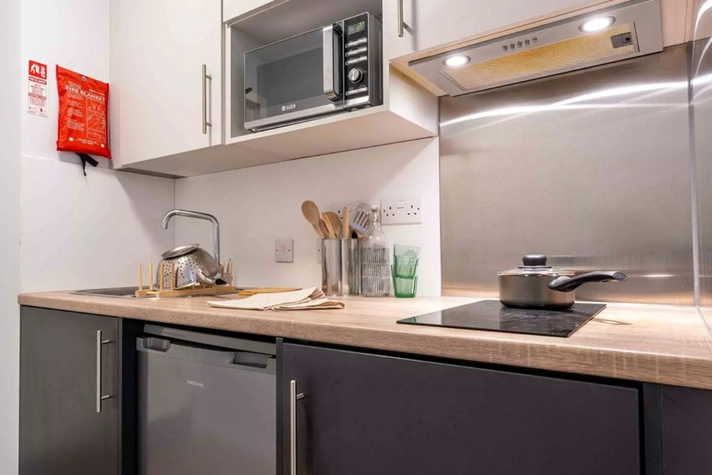 Property photo 2 of 23 Kitchen