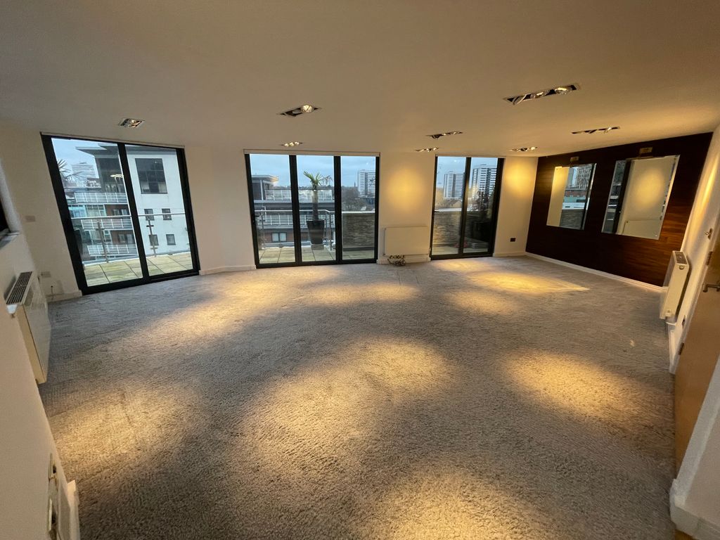 Property photo 1 of 28