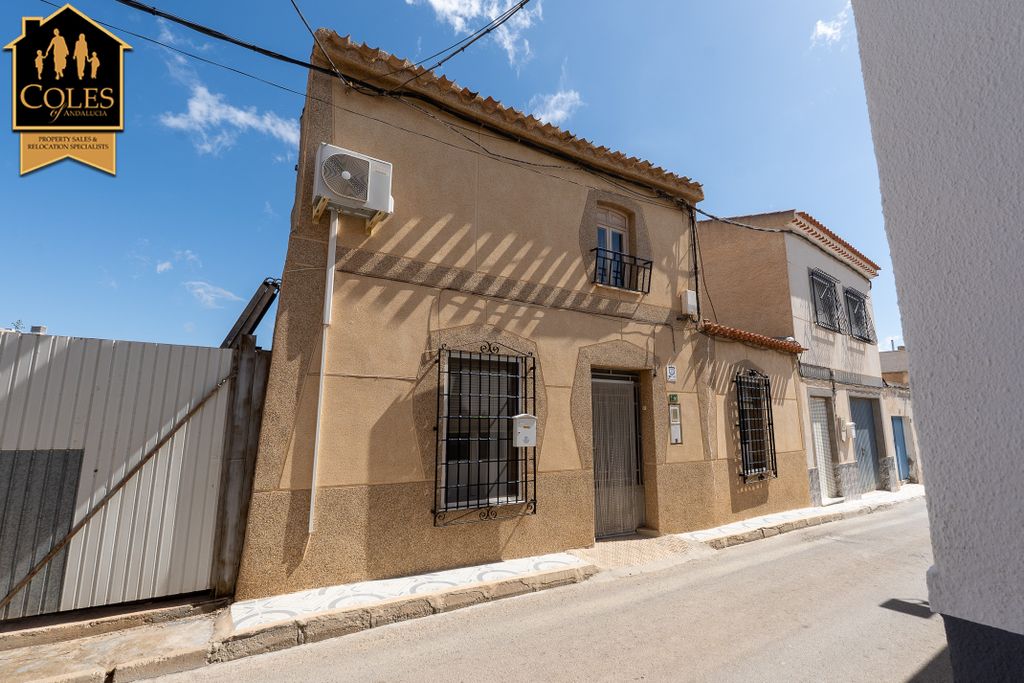 Property photo 2 of 30