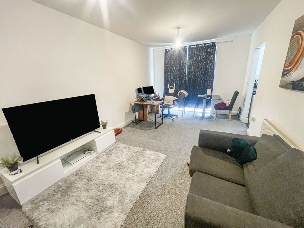 Property photo 3 of 5