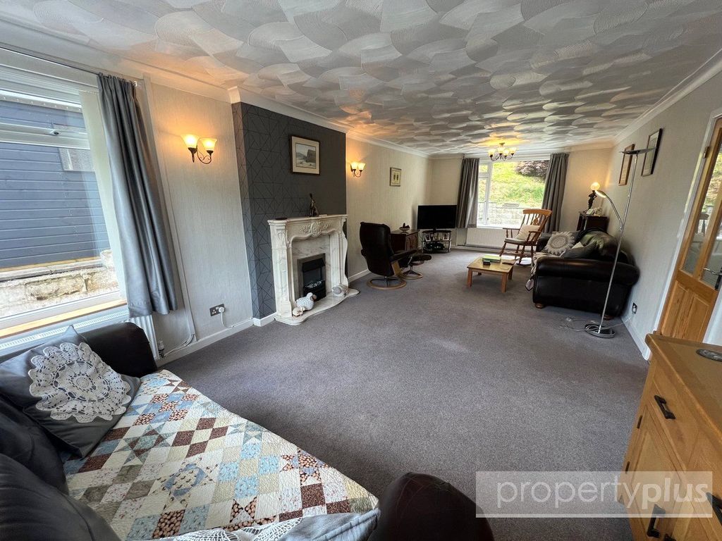 Property photo 3 of 28 Picture No. 13