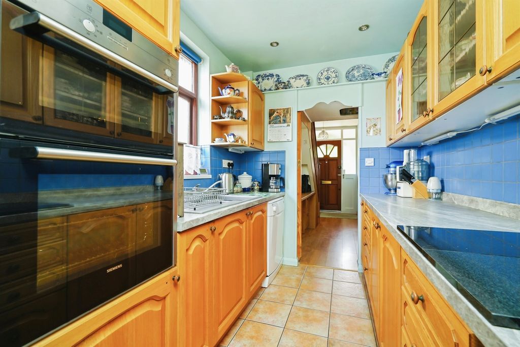 Property photo 3 of 10