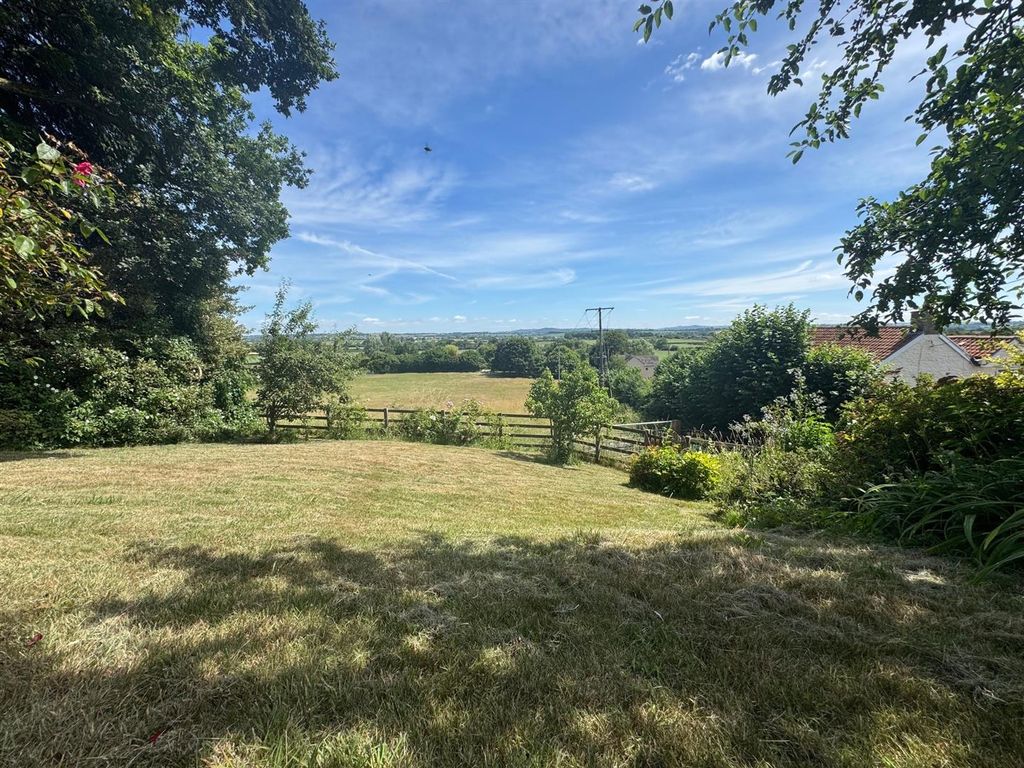 Property photo 3 of 18 Garden And View