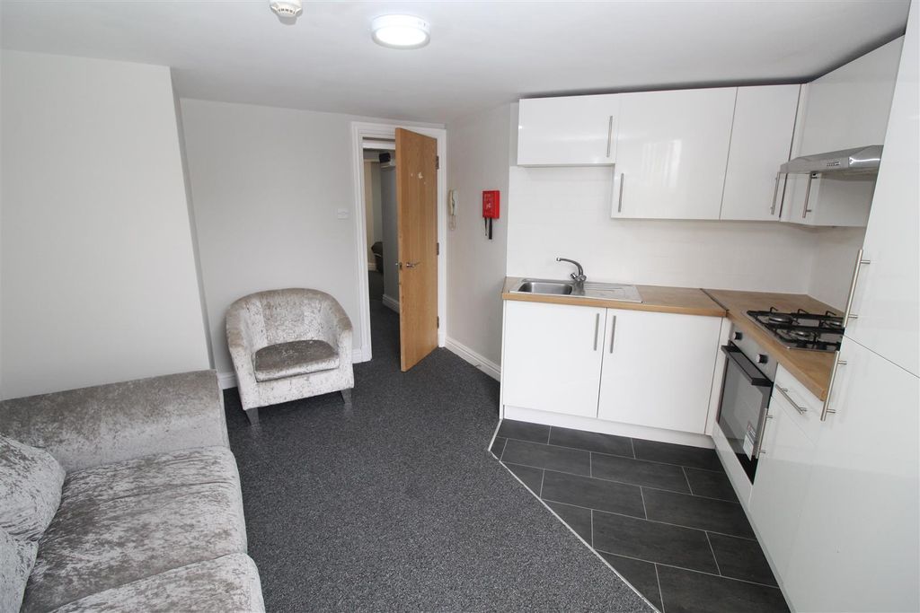 Property photo 2 of 16 Img_4908.Jpg