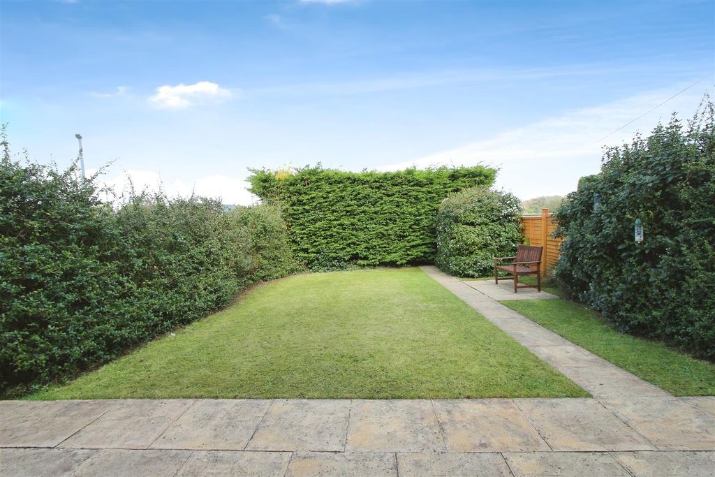 Property photo 2 of 17 Outside