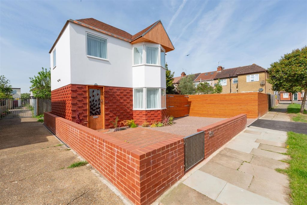 Property photo 1 of 31 c-Wade-4.Jpg