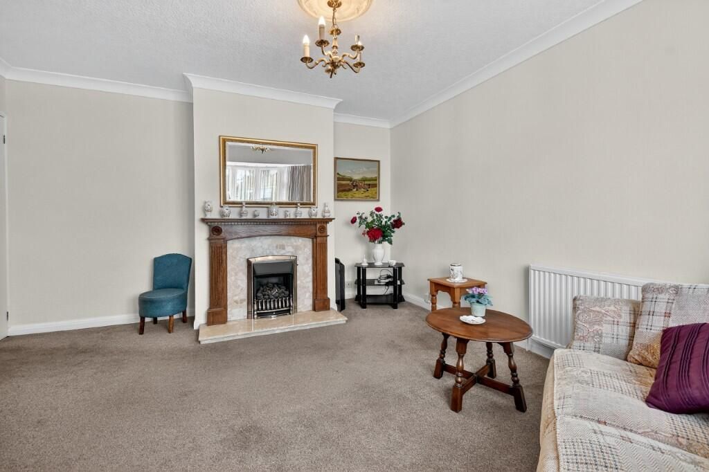 Property photo 1 of 2
