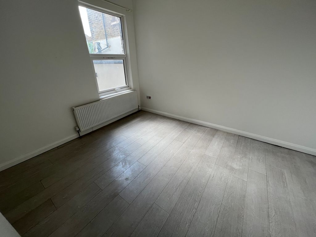 Property photo 3 of 6 Img_3416_3_Original