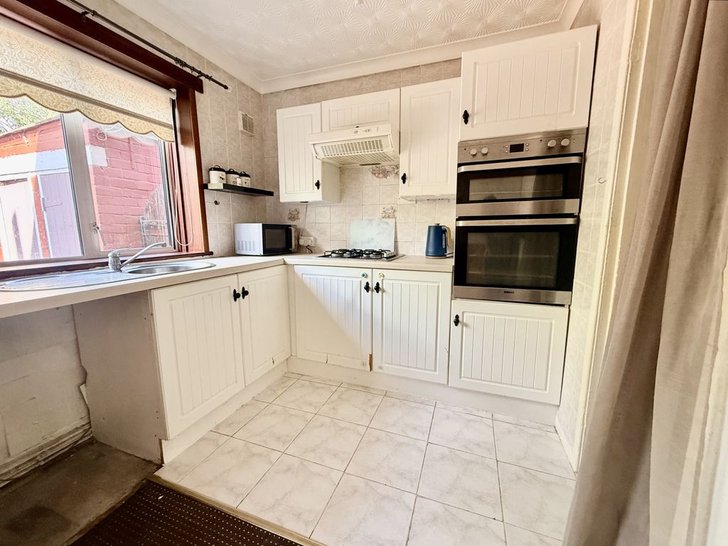Property photo 3 of 8 Img_8931