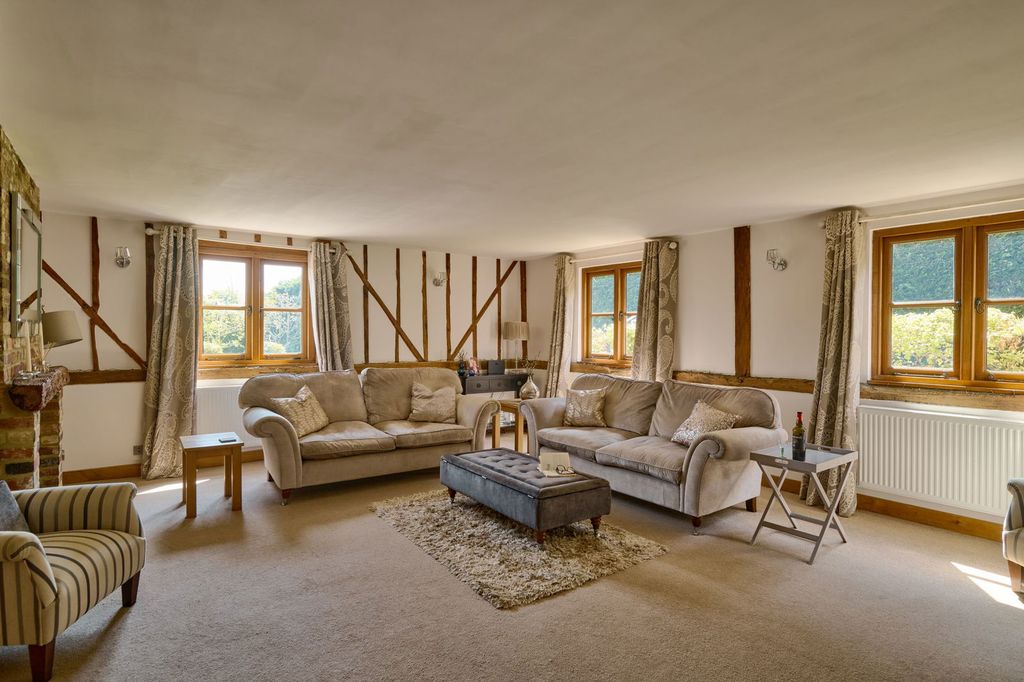 Property photo 3 of 40