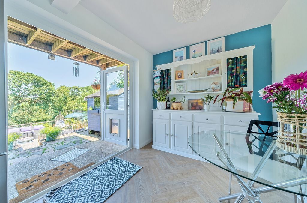 Property photo 1 of 26 1310927-13-6852d6...