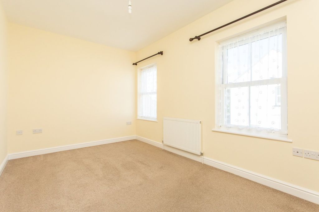 Property photo 3 of 7 Picture 3