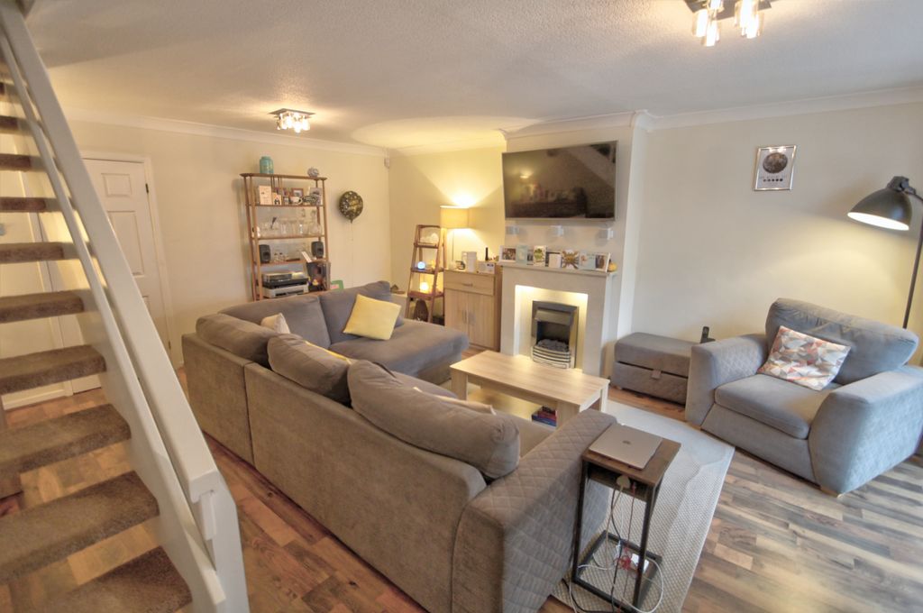 Property photo 2 of 14 Lounge