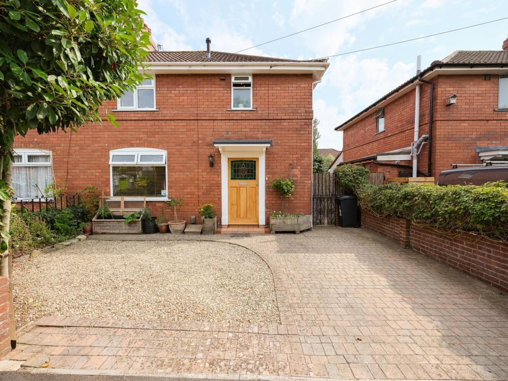 Property photo 2 of 32 Cnr51589.Jpg