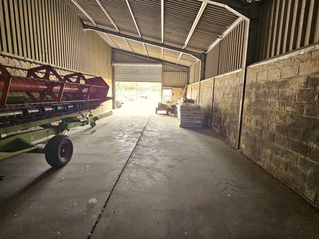 Property photo 3 of 4