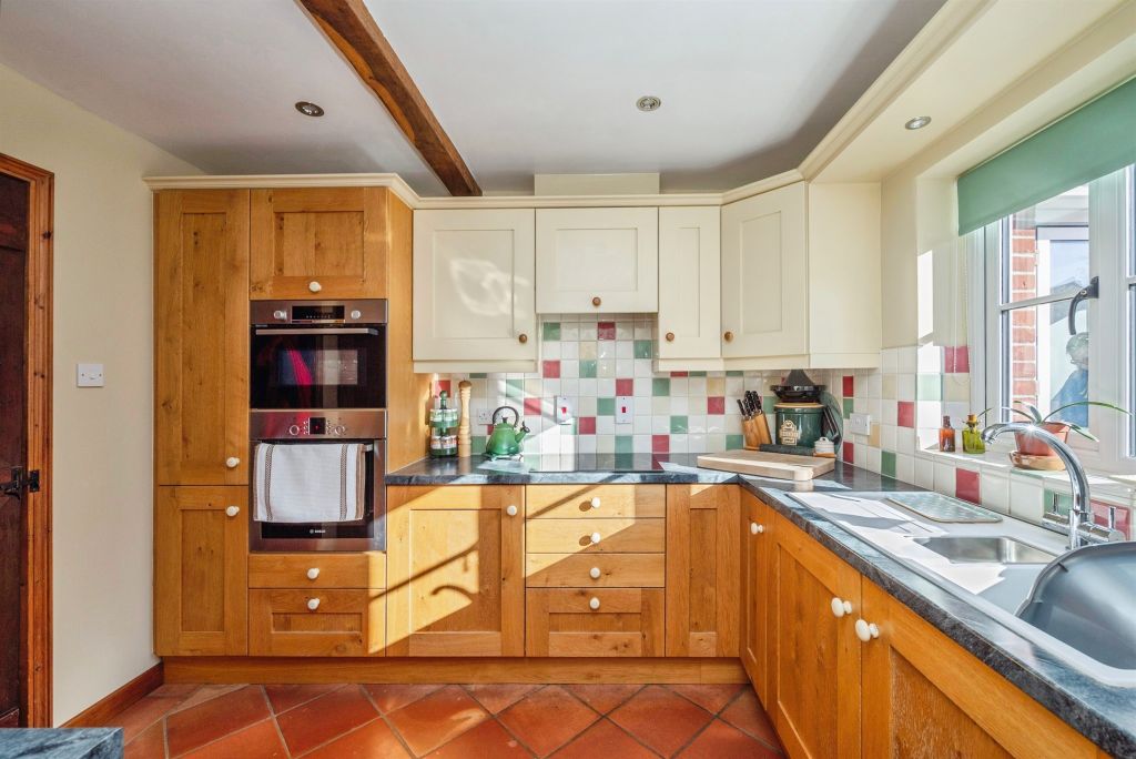 Property photo 3 of 17