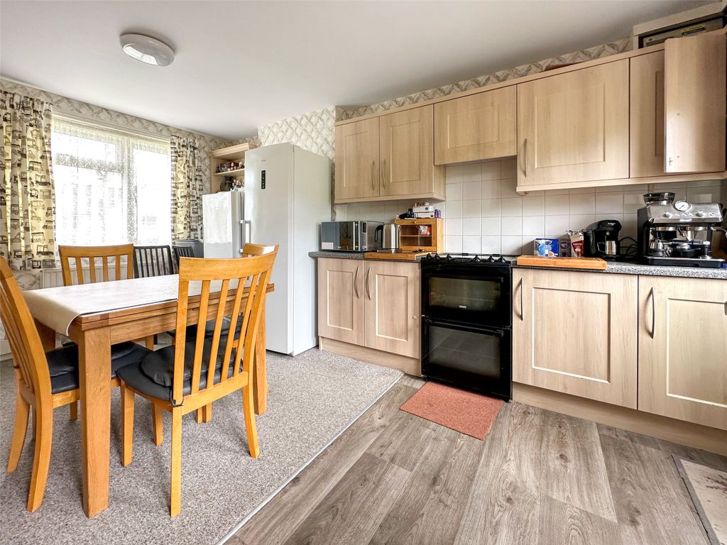 Property photo 3 of 12 Picture No. 28