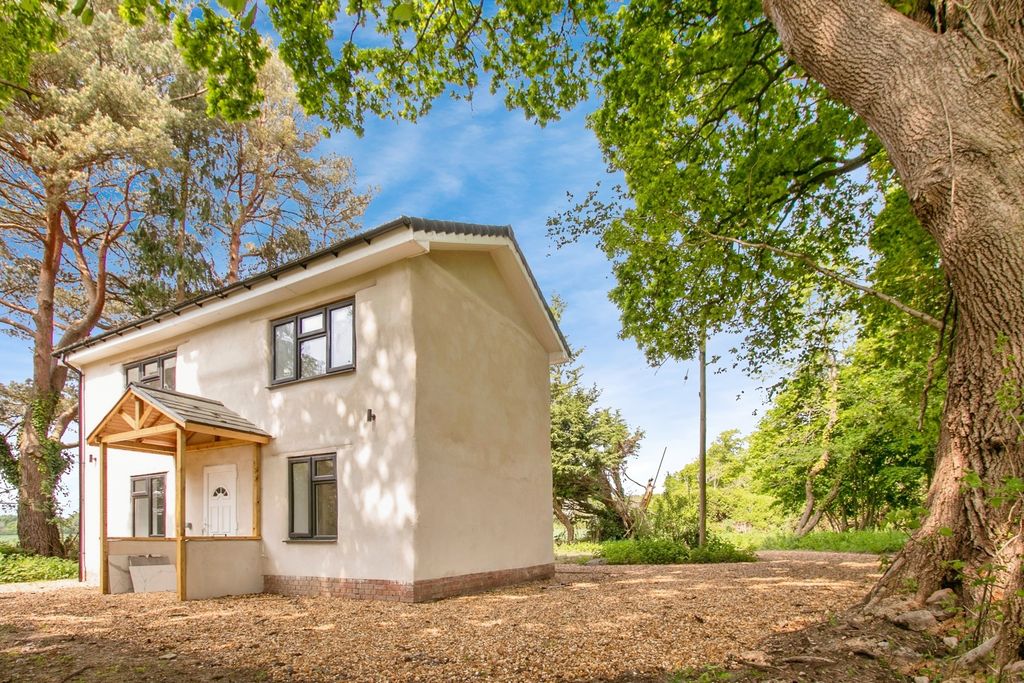 Property photo 1 of 17 Photo