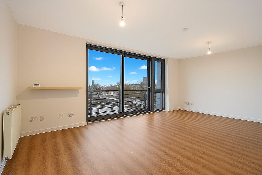 Property photo 2 of 13 Picture No. 20