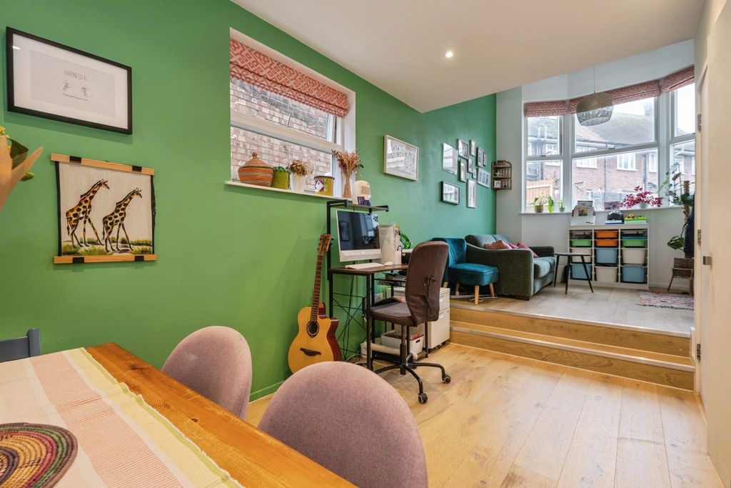 Property photo 1 of 16 Pbox-Img.Jpg