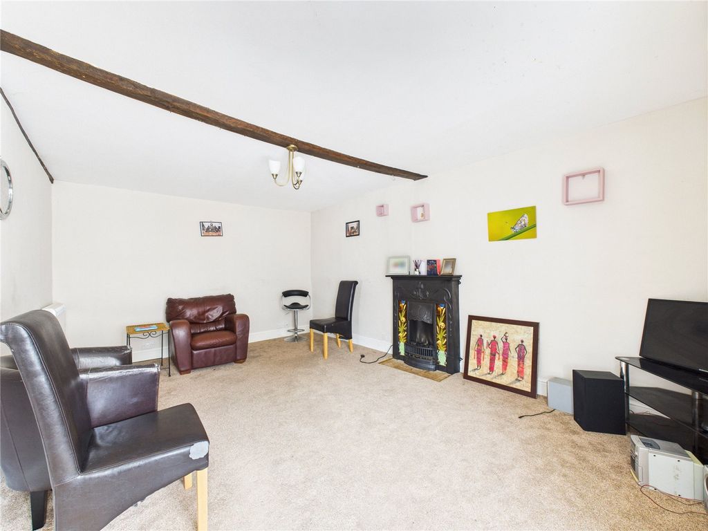 Additional image 4 of 5 bed flat for saleThoroughfare, Halesworth, Suffolk IP19