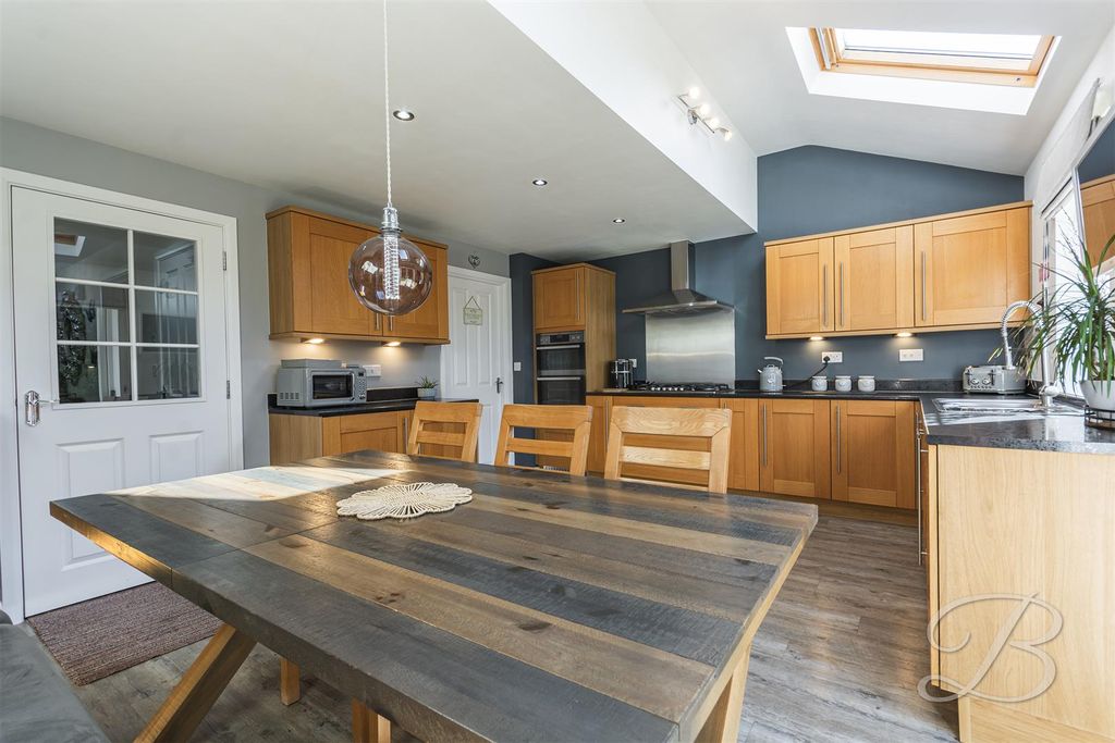 Property photo 2 of 41 Ccltd44.Jpg