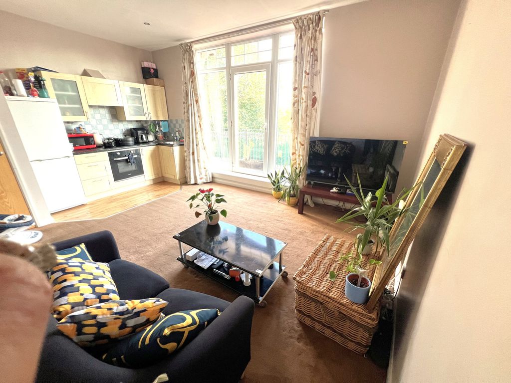 Property photo 3 of 7