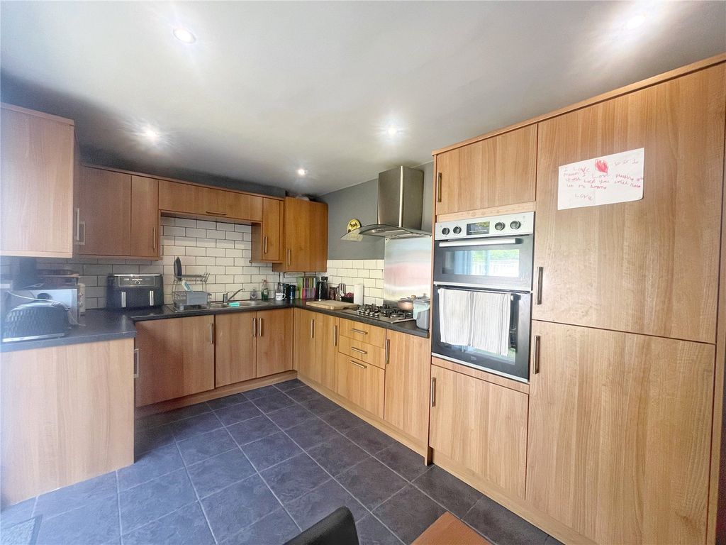 Property photo 3 of 16 Picture No. 08