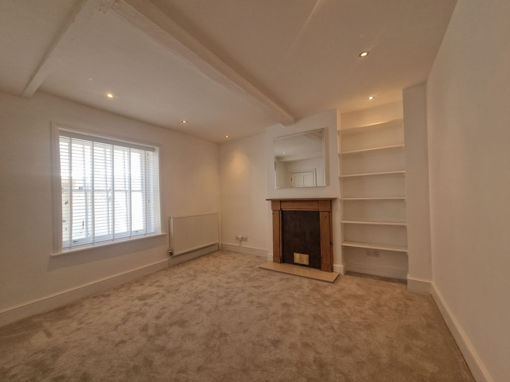 Property photo 2 of 17 Photo 9