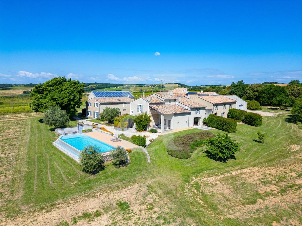 Property photo 1 of 34