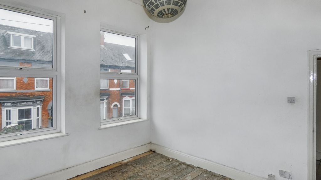 Property photo 3 of 14 Flat 2, 22 Morpeth Street, Springbank, Hull, Hu3 1Rg