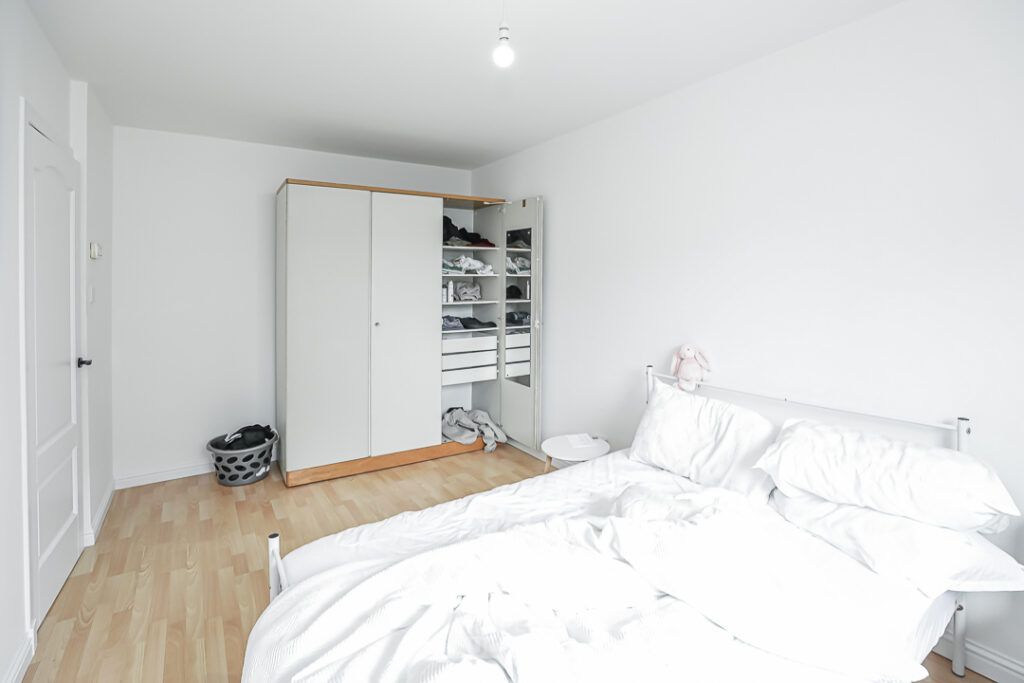 Property photo 2 of 25